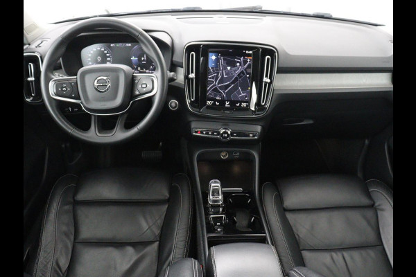 Volvo XC40 1.5 T5 Recharge Inscription | SOH 89,7% | Panoramadak | Leder | 360 Camera | Trekhaak | Stoelverwarming | Adaptive cruise | Memory | Carplay | Navigatie | Keyless | Full LED | Parkeerhulp | PHEV | Plug In
