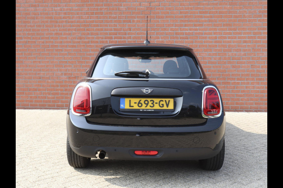MINI One 1.5 5-DRS Automaat Business Edition Navigatie PDC Cruise Control Airco 17" Lichtmetalen velgen 5-Deurs