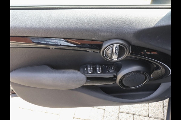 MINI One 1.5 5-DRS Automaat Business Edition Navigatie PDC Cruise Control Airco 17" Lichtmetalen velgen 5-Deurs