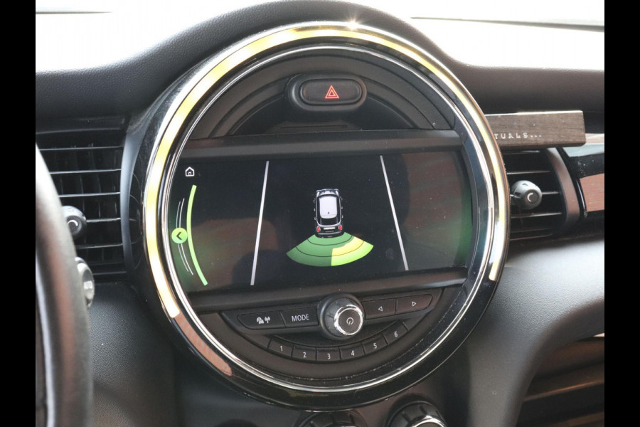 MINI One 1.5 5-DRS Automaat Business Edition Navigatie PDC Cruise Control Airco 17" Lichtmetalen velgen 5-Deurs