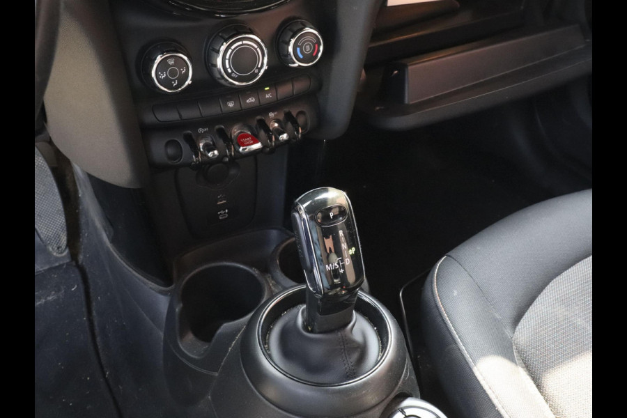 MINI One 1.5 5-DRS Automaat Business Edition Navigatie PDC Cruise Control Airco 17" Lichtmetalen velgen 5-Deurs