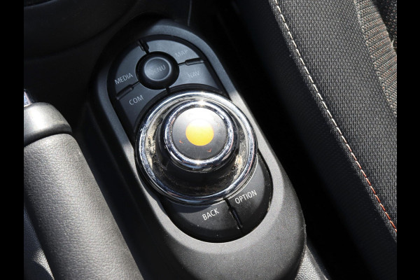 MINI One 1.5 5-DRS Automaat Business Edition Navigatie PDC Cruise Control Airco 17" Lichtmetalen velgen 5-Deurs