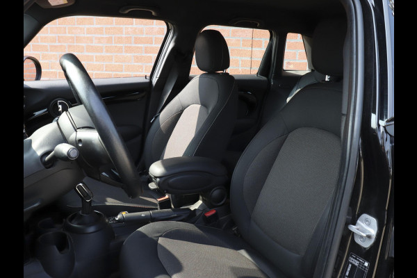 MINI One 1.5 5-DRS Automaat Business Edition Navigatie PDC Cruise Control Airco 17" Lichtmetalen velgen 5-Deurs