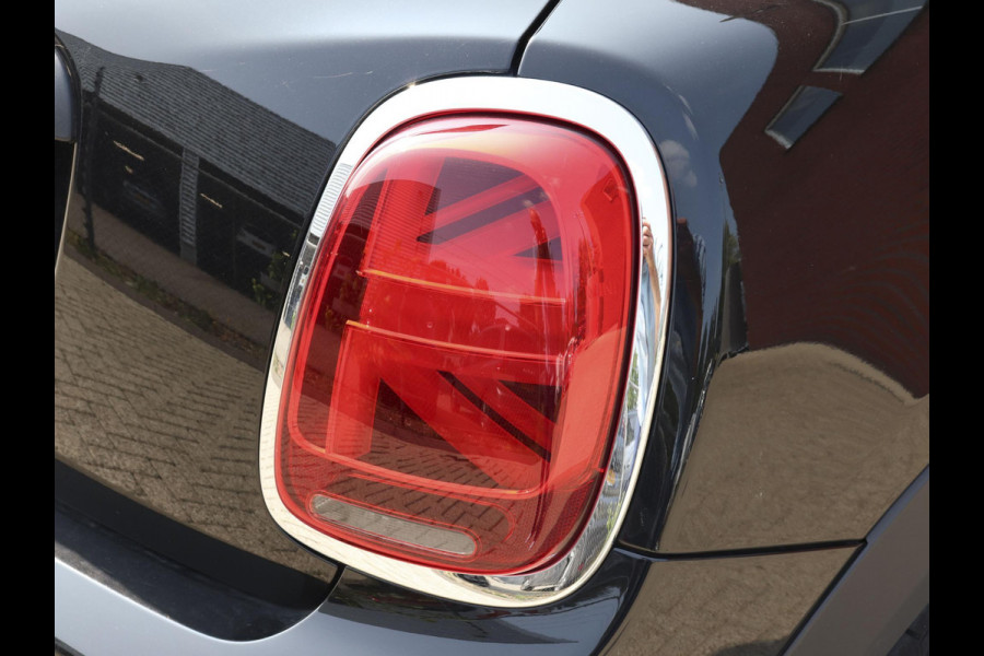 MINI One 1.5 5-DRS Automaat Business Edition Navigatie PDC Cruise Control Airco 17" Lichtmetalen velgen 5-Deurs