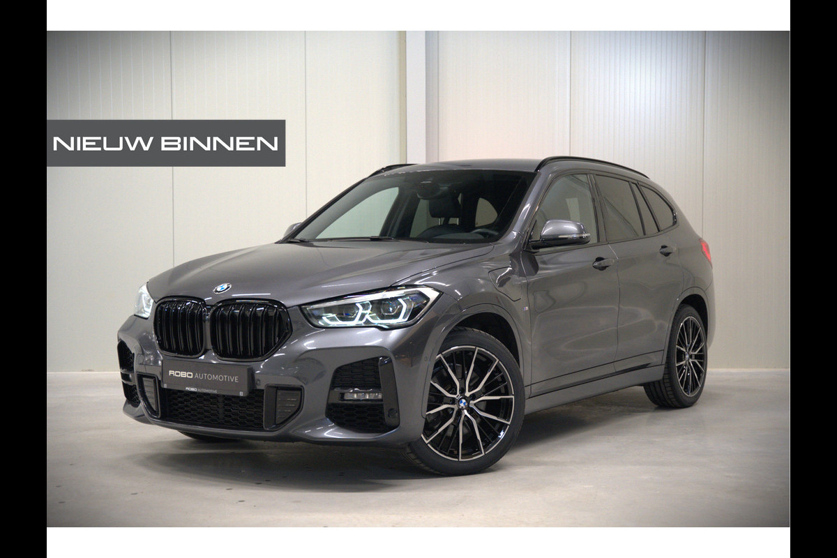 BMW X1 xDrive25e High Executive Edition M Sport | Stoelverwarming | Trekhaak | Parkeersensoren | Navigatie | Ambiance Verlichting | Keyless | Cruise Control | LED | Climate Control | DAB | BTW | SOH 92%