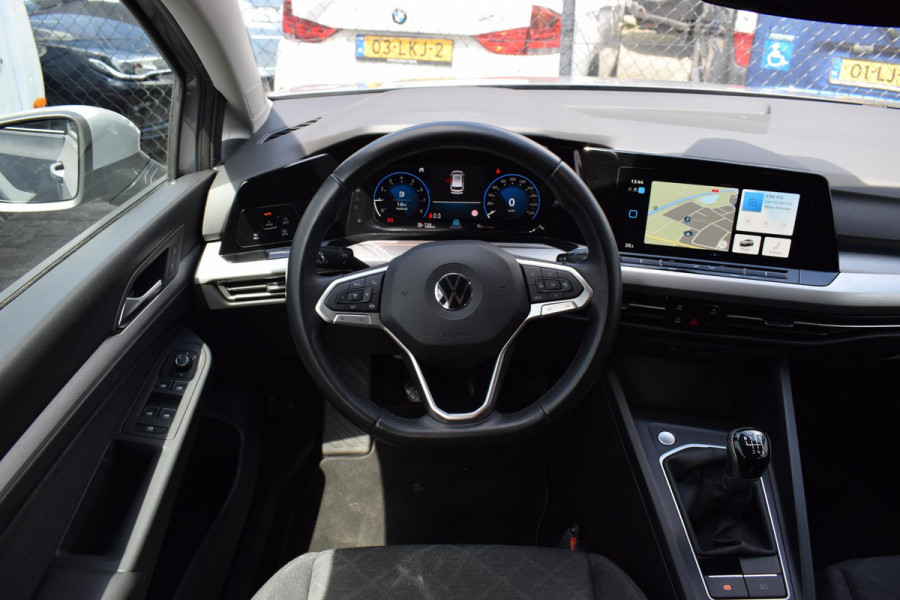 Volkswagen Golf Variant 1.0 TSI Life | Apple CarPlay | LED | Camera | ACC