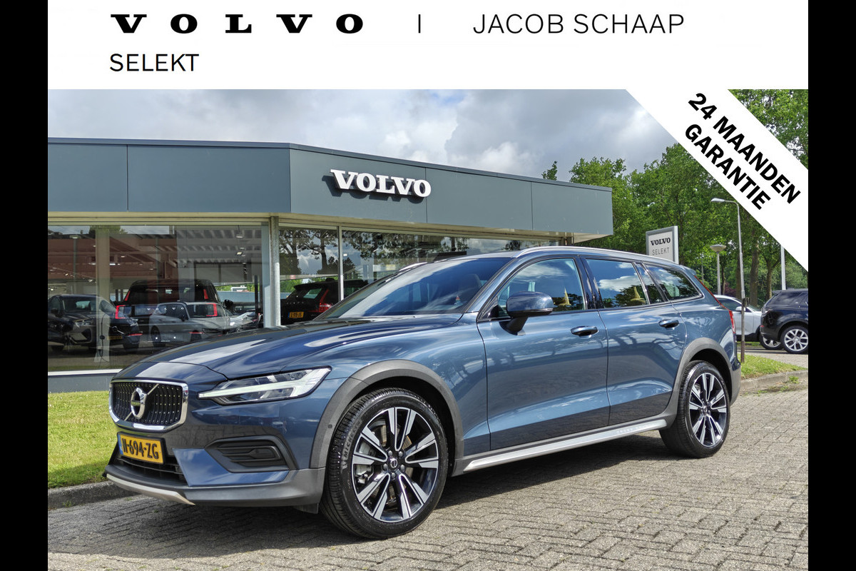 Volvo V60 Cross Country B5 265PK AWD Pro | Trekhaak | Adapt. Cruise | Stoelventilatie | Panodak |