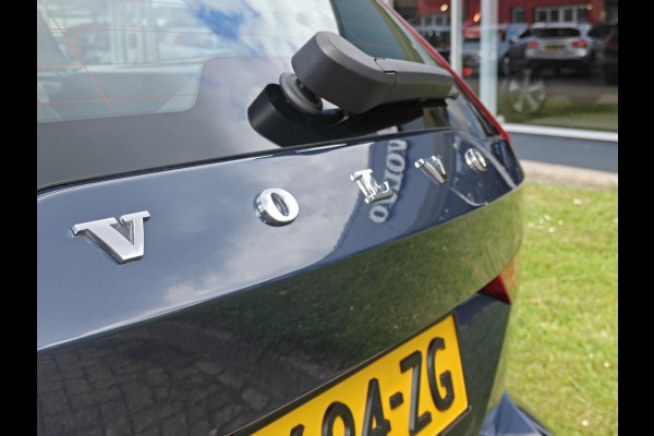 Volvo V60 Cross Country B5 265PK AWD Pro | Trekhaak | Adapt. Cruise | Stoelventilatie | Panodak |