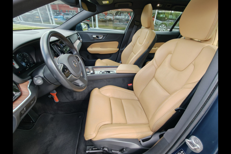 Volvo V60 Cross Country B5 265PK AWD Pro | Trekhaak | Adapt. Cruise | Stoelventilatie | Panodak |