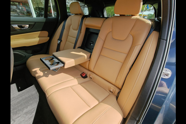 Volvo V60 Cross Country B5 265PK AWD Pro | Trekhaak | Adapt. Cruise | Stoelventilatie | Panodak |