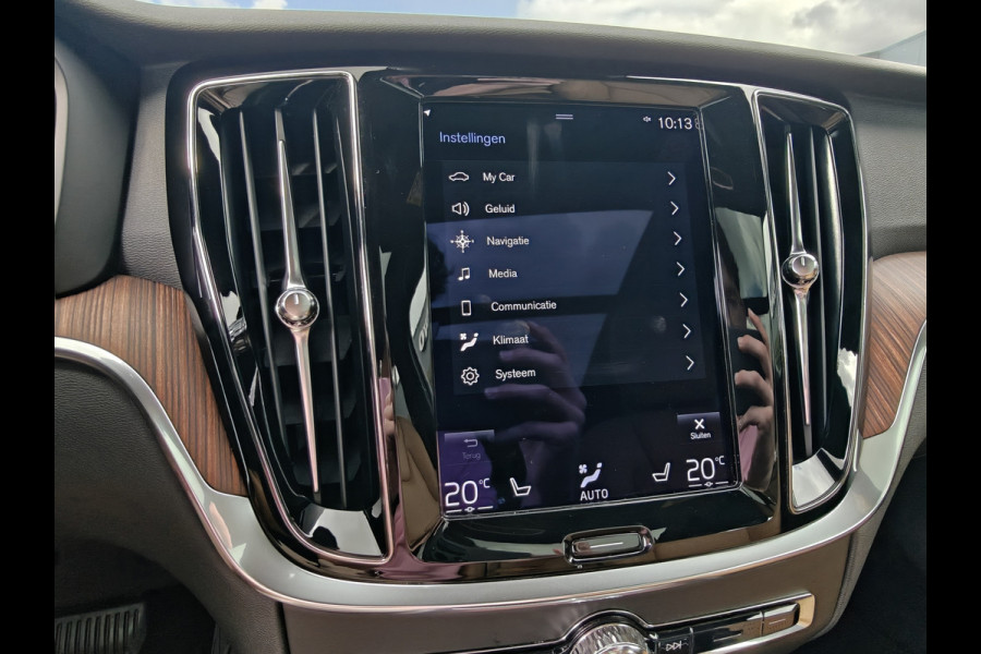 Volvo V60 Cross Country B5 265PK AWD Pro | Trekhaak | Adapt. Cruise | Stoelventilatie | Panodak |