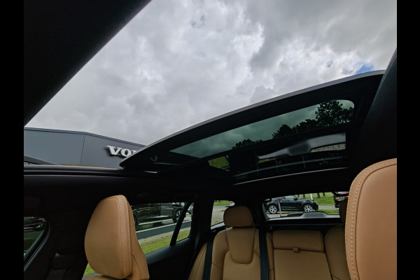 Volvo V60 Cross Country B5 265PK AWD Pro | Trekhaak | Adapt. Cruise | Stoelventilatie | Panodak |