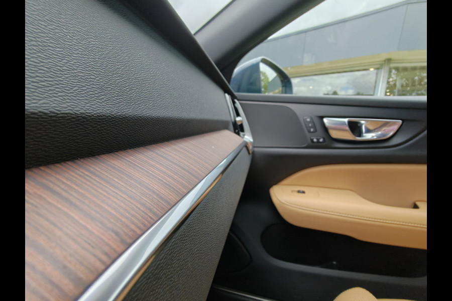 Volvo V60 Cross Country B5 265PK AWD Pro | Trekhaak | Adapt. Cruise | Stoelventilatie | Panodak |