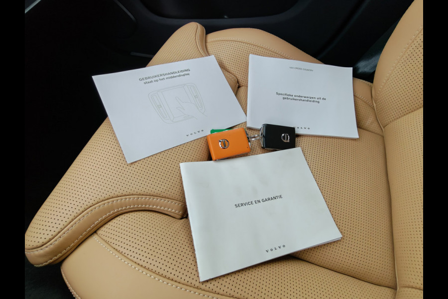 Volvo V60 Cross Country B5 265PK AWD Pro | Trekhaak | Adapt. Cruise | Stoelventilatie | Panodak |