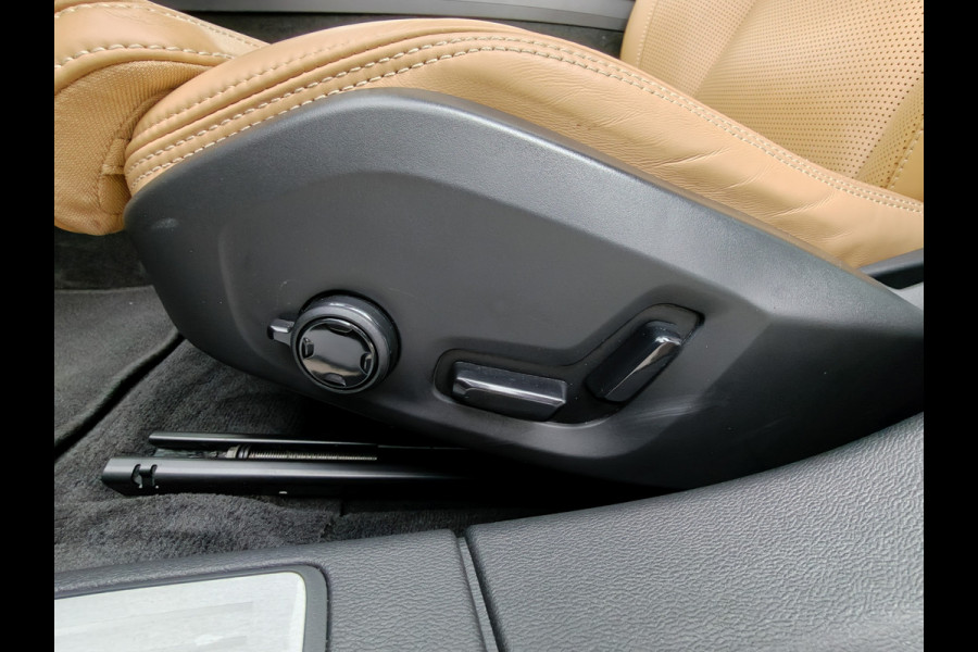 Volvo V60 Cross Country B5 265PK AWD Pro | Trekhaak | Adapt. Cruise | Stoelventilatie | Panodak |