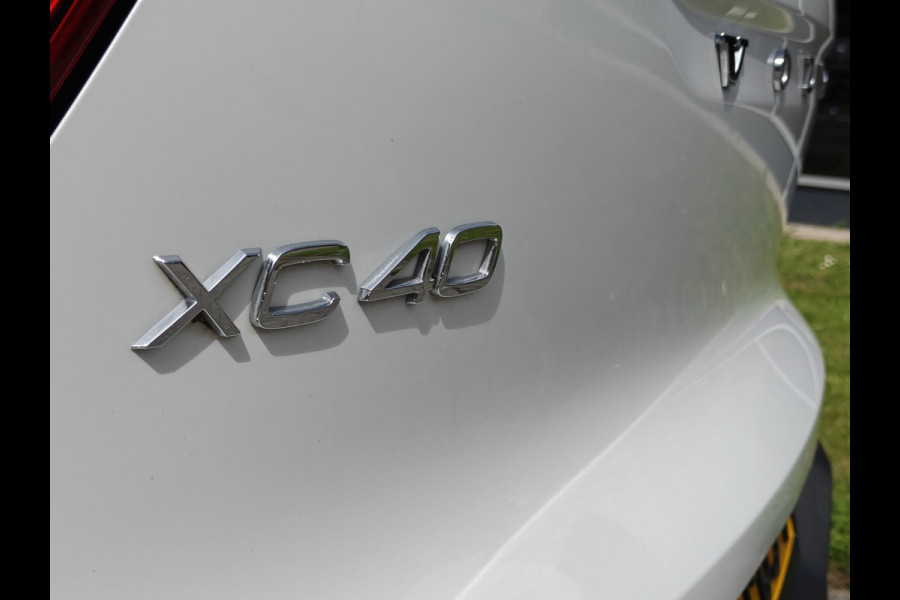 Volvo XC40 T4 213PK Recharge Inscription Expression | BLIS | Trekhaak | Adapt. Cruise | Camera Achter