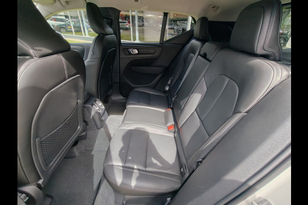 Volvo XC40 T4 213PK Recharge Inscription Expression | BLIS | Trekhaak | Adapt. Cruise | Camera Achter