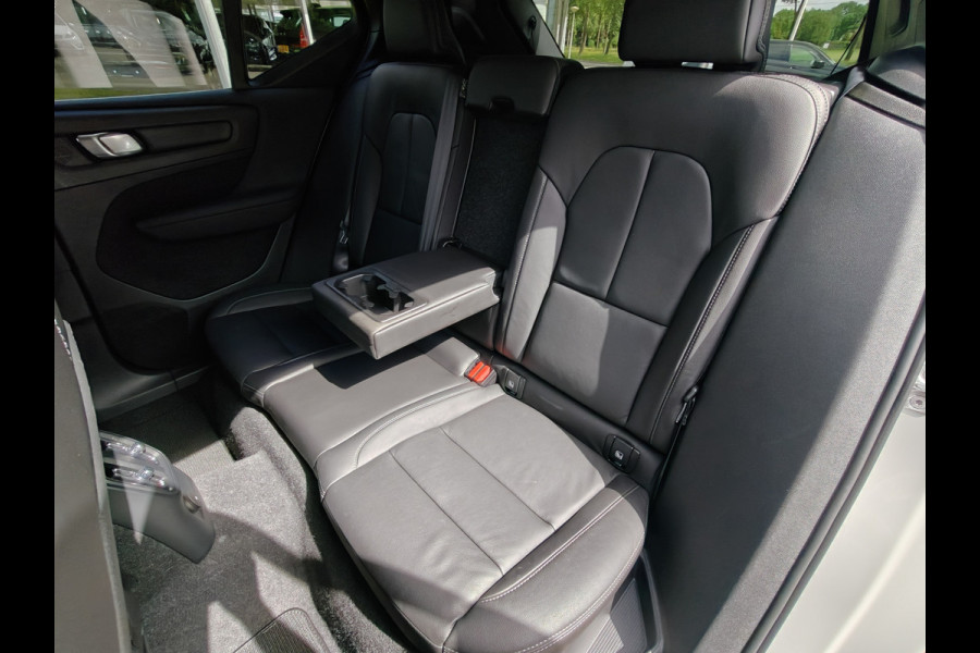 Volvo XC40 T4 213PK Recharge Inscription Expression | BLIS | Trekhaak | Adapt. Cruise | Camera Achter
