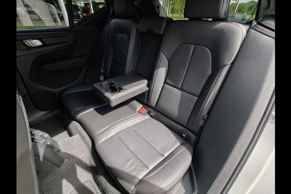Volvo XC40 T4 213PK Recharge Inscription Expression | BLIS | Trekhaak | Adapt. Cruise | Camera Achter