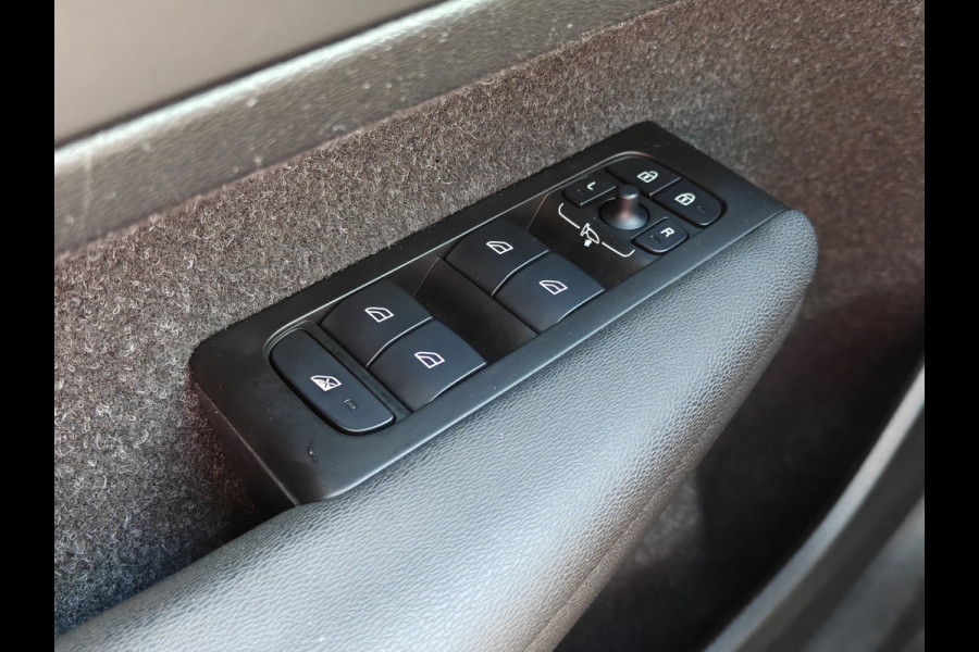 Volvo XC40 T4 213PK Recharge Inscription Expression | BLIS | Trekhaak | Adapt. Cruise | Camera Achter