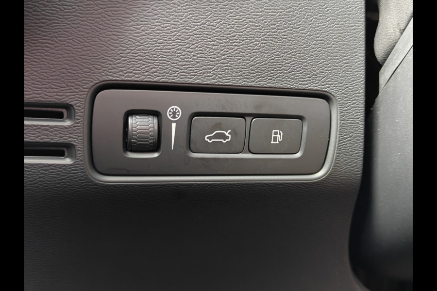 Volvo XC40 T4 213PK Recharge Inscription Expression | BLIS | Trekhaak | Adapt. Cruise | Camera Achter