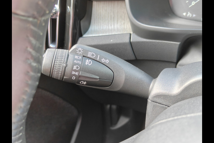Volvo XC40 T4 213PK Recharge Inscription Expression | BLIS | Trekhaak | Adapt. Cruise | Camera Achter