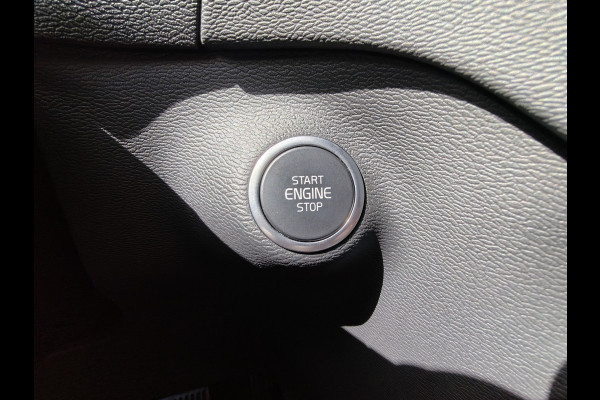 Volvo XC40 T4 213PK Recharge Inscription Expression | BLIS | Trekhaak | Adapt. Cruise | Camera Achter