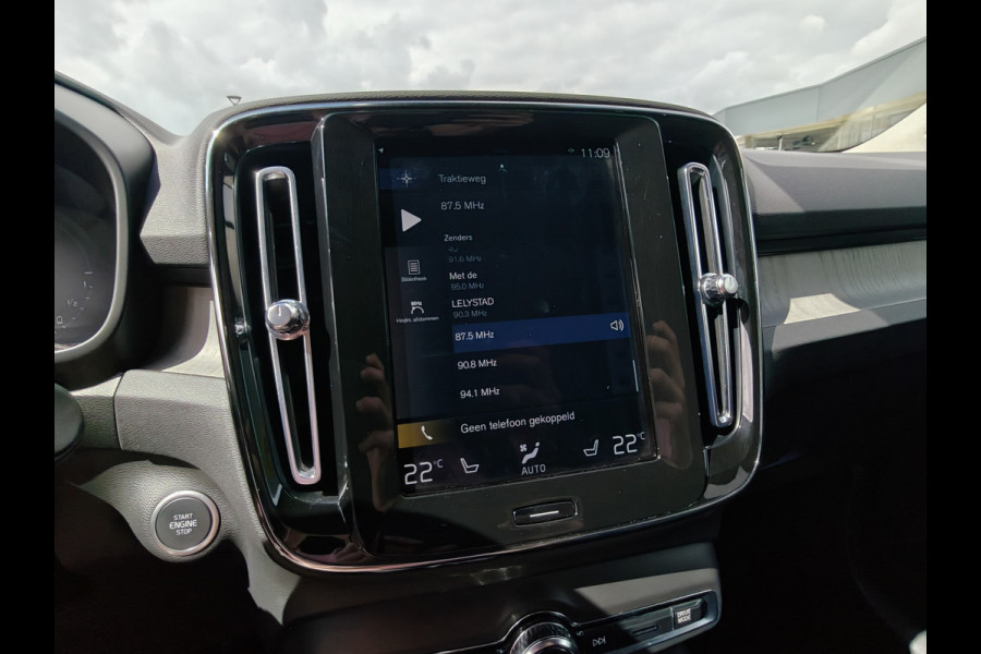 Volvo XC40 T4 213PK Recharge Inscription Expression | BLIS | Trekhaak | Adapt. Cruise | Camera Achter