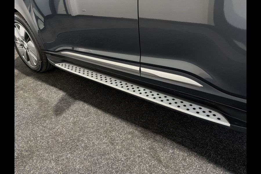 Hyundai Kona EV Premium 64 kWh | Voorstoelen verwarmd & gekoeld | Trekhaak | Warmtepomp | Soh (batterijcheck) Waarde 90,4 %