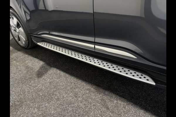 Hyundai Kona EV Premium 64 kWh | Voorstoelen verwarmd & gekoeld | Trekhaak | Warmtepomp | Soh (batterijcheck) Waarde 90,4 %