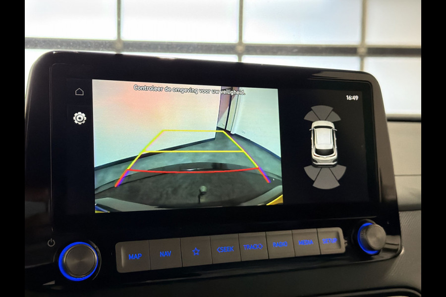 Hyundai Kona EV Premium 64 kWh | Voorstoelen verwarmd & gekoeld | Trekhaak | Warmtepomp | Soh (batterijcheck) Waarde 90,4 %