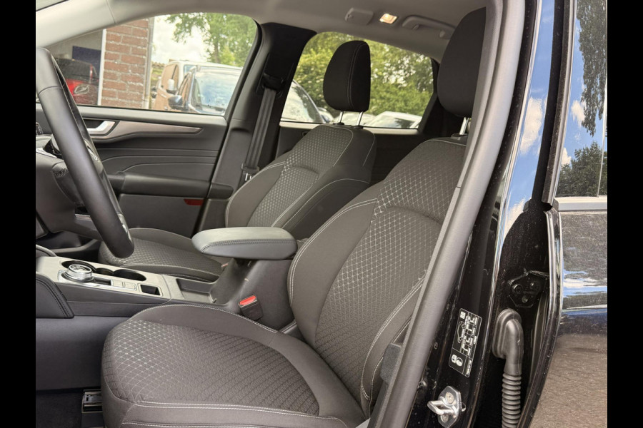 Ford Kuga 2.5 PHEV Titanium | SCI | 243pk | Wegklapbare trekhaak | Winter Pack | Navigatie | Achteruitrijcamera | NLD Auto | 1e Eigenaar | 2.100kg Trekgewicht