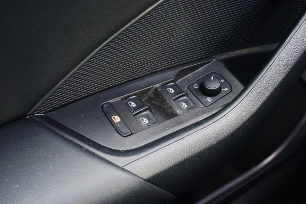 Škoda Octavia Combi 1.0 e-TSI Business Edition Plus/Trekhaak/Camera/ Travel Pakket.