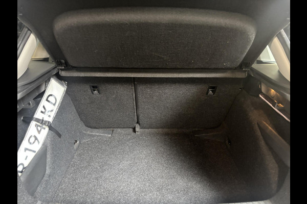 Škoda Kamiq 1.0 TSI Business Edition Navigatie Climate control Lichtmetalen velgen