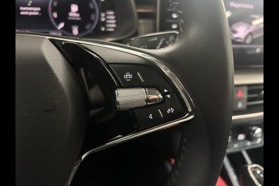 Škoda Kamiq 1.0 TSI Business Edition Navigatie Climate control Lichtmetalen velgen