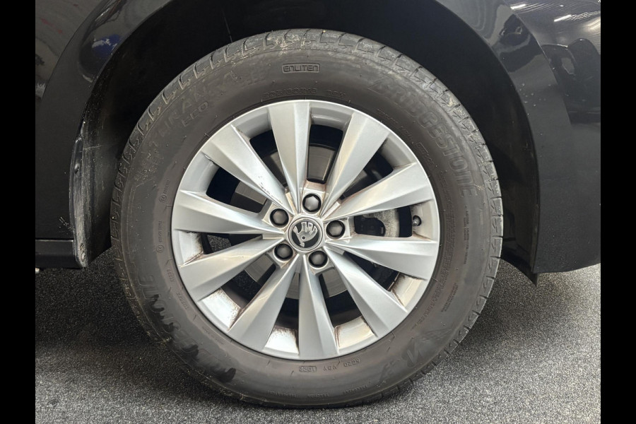 Škoda Kamiq 1.0 TSI Business Edition Navigatie Climate control Lichtmetalen velgen