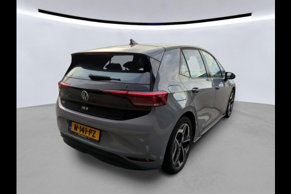 Volkswagen ID.3 Pro S 77 kWh Long Range 204PK | Navigatie | Stoelverwarming | 19" LM velgen |