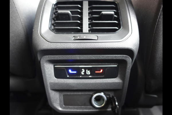 Volkswagen Tiguan 1.5 TSI 150pk DSG Elegance Navigatie Apple Carplay / Android Auto Parkeersensoren Camera Adaptieve Cruise Control Stuur-en stoelverwarming Matrix LED-koplampen Virtual Cockpit Getinte ramen Climate Control ErgoActive stoelen