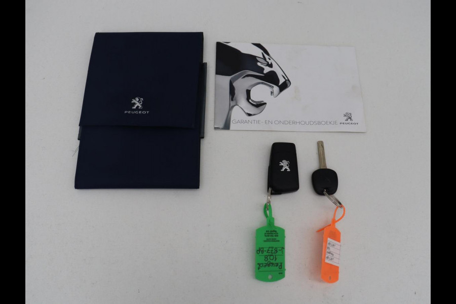 Peugeot 108 1.0 e-VTi Executive | Carplay | Camera | Climate control | Speedlimiter | Bluetooth | Lichtmetalen velgen | Origineel NL