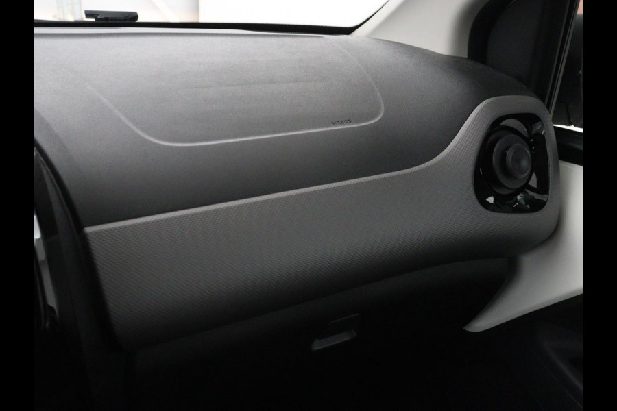 Peugeot 108 1.0 e-VTi Executive | Carplay | Camera | Climate control | Speedlimiter | Bluetooth | Lichtmetalen velgen | Origineel NL