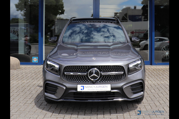 Mercedes-Benz Glb 200 AMG | 7 P. | Adapt. Cruise Control | El. Pano | MBUX | Memory Pakket | Winter Pakket | Ambiente | Elektr. Klep | Spiegel Pakket | Inparkeer Pakket | Fabrieksgarantie tot 24-01-2029!
