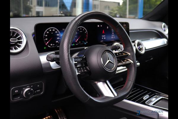 Mercedes-Benz Glb 200 AMG | 7 P. | Adapt. Cruise Control | El. Pano | MBUX | Memory Pakket | Winter Pakket | Ambiente | Elektr. Klep | Spiegel Pakket | Inparkeer Pakket | Fabrieksgarantie tot 24-01-2029!