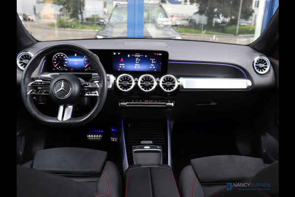 Mercedes-Benz Glb 200 AMG | 7 P. | Adapt. Cruise Control | El. Pano | MBUX | Memory Pakket | Winter Pakket | Ambiente | Elektr. Klep | Spiegel Pakket | Inparkeer Pakket | Fabrieksgarantie tot 24-01-2029!