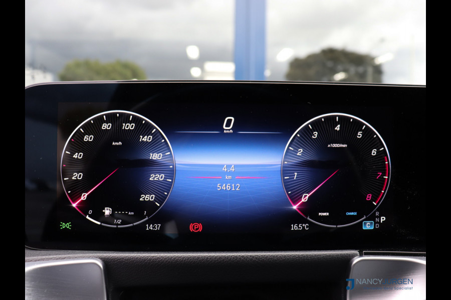 Mercedes-Benz Glb 200 AMG | 7 P. | Adapt. Cruise Control | El. Pano | MBUX | Memory Pakket | Winter Pakket | Ambiente | Elektr. Klep | Spiegel Pakket | Inparkeer Pakket | Fabrieksgarantie tot 24-01-2029!