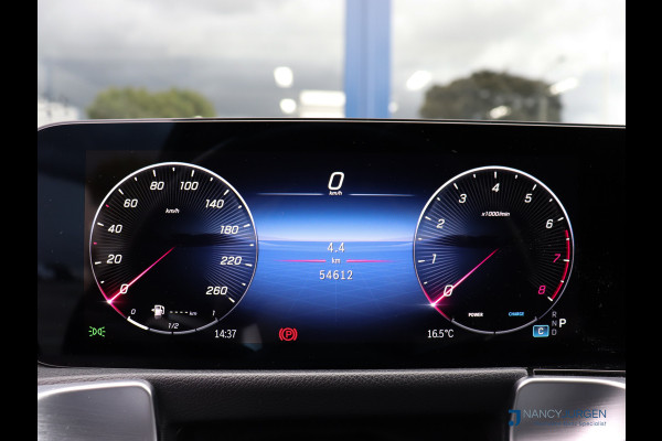 Mercedes-Benz Glb 200 AMG | 7 P. | Adapt. Cruise Control | El. Pano | MBUX | Memory Pakket | Winter Pakket | Ambiente | Elektr. Klep | Spiegel Pakket | Inparkeer Pakket | Fabrieksgarantie tot 24-01-2029!