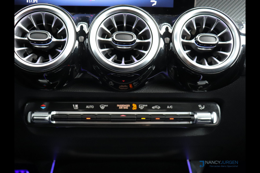 Mercedes-Benz Glb 200 AMG | 7 P. | Adapt. Cruise Control | El. Pano | MBUX | Memory Pakket | Winter Pakket | Ambiente | Elektr. Klep | Spiegel Pakket | Inparkeer Pakket | Fabrieksgarantie tot 24-01-2029!