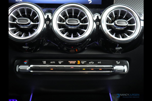 Mercedes-Benz Glb 200 AMG | 7 P. | Adapt. Cruise Control | El. Pano | MBUX | Memory Pakket | Winter Pakket | Ambiente | Elektr. Klep | Spiegel Pakket | Inparkeer Pakket | Fabrieksgarantie tot 24-01-2029!