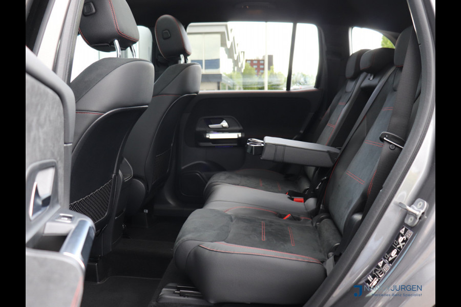 Mercedes-Benz Glb 200 AMG | 7 P. | Adapt. Cruise Control | El. Pano | MBUX | Memory Pakket | Winter Pakket | Ambiente | Elektr. Klep | Spiegel Pakket | Inparkeer Pakket | Fabrieksgarantie tot 24-01-2029!