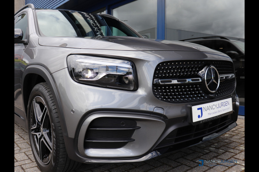 Mercedes-Benz Glb 200 AMG | 7 P. | Adapt. Cruise Control | El. Pano | MBUX | Memory Pakket | Winter Pakket | Ambiente | Elektr. Klep | Spiegel Pakket | Inparkeer Pakket | Fabrieksgarantie tot 24-01-2029!