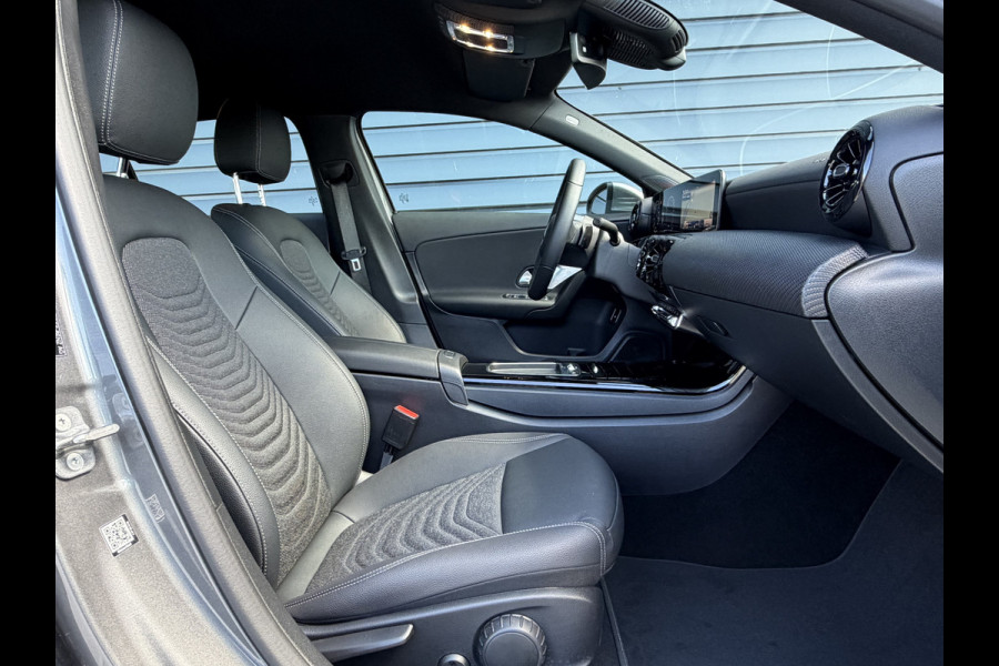 Mercedes-Benz A-Klasse 250 e Star Edition / Camera / Navigatie